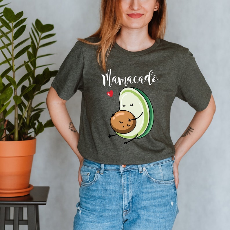 Pregnant Avocado T-Shirt, Pregnancy Announcement Shirt, Pregnancy Reveal Party, Maternity Shirt, Funny Mom Gift, Mama Gift, Mamacado T-Shirt