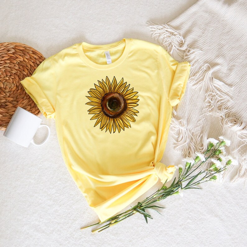 Daisy Shirt, Wildflower Shirt, Boho Shirt, Women Shirt, Flower Shirt, Floral Shirt Gift, Birth Month Flower, Gift For Sister, Summer Shirt